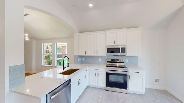 1028 Aviary Drive, Aubrey, TX 76227