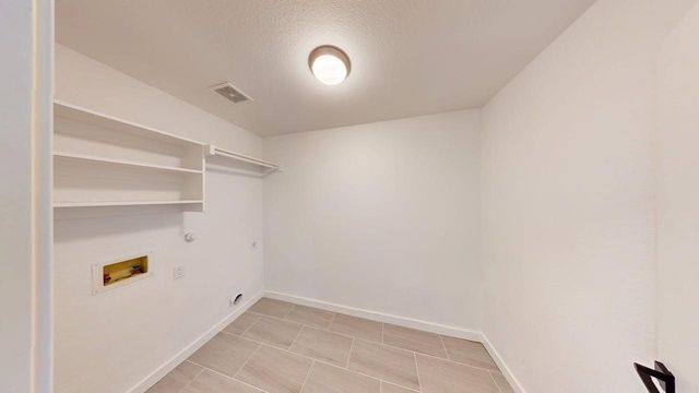 1028 Aviary Drive, Aubrey, TX 76227