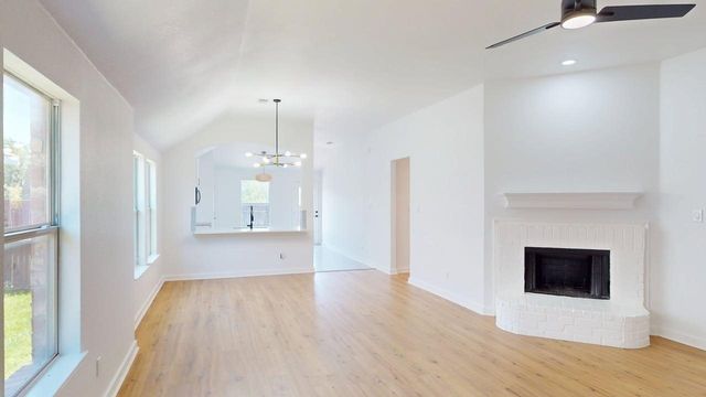 1028 Aviary Drive, Aubrey, TX 76227