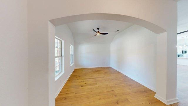 1028 Aviary Drive, Aubrey, TX 76227