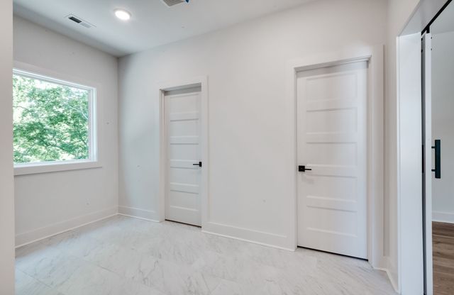 6340B Alamo Pl, Nashville, TN 37209