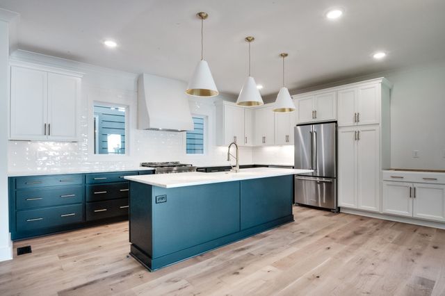 6340B Alamo Pl, Nashville, TN 37209