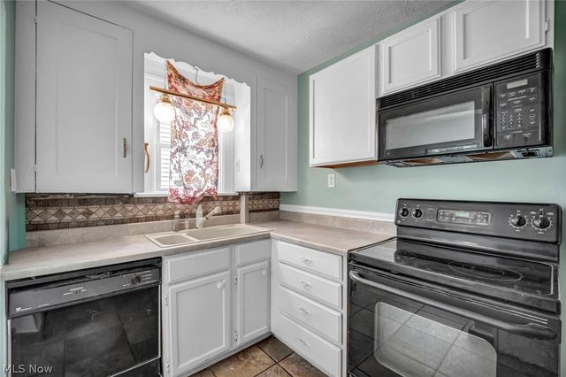 21821 Wilmore Avenue, Euclid, OH 44123