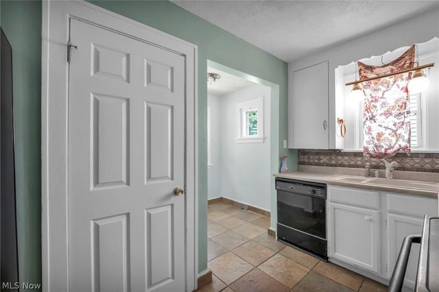 21821 Wilmore Avenue, Euclid, OH 44123