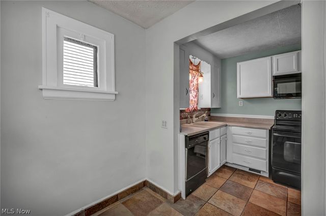 21821 Wilmore Avenue, Euclid, OH 44123
