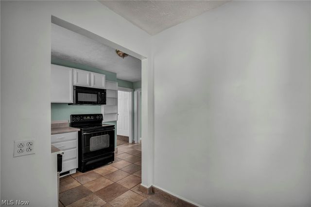 21821 Wilmore Avenue, Euclid, OH 44123