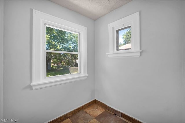 21821 Wilmore Avenue, Euclid, OH 44123