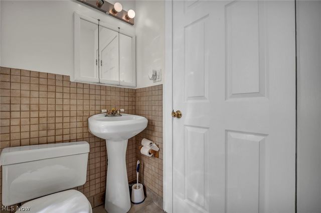 21821 Wilmore Avenue, Euclid, OH 44123
