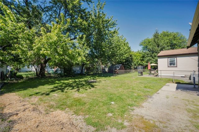 21821 Wilmore Avenue, Euclid, OH 44123