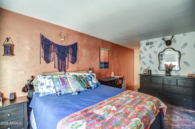 8500 E INDIAN SCHOOL Road 243, Scottsdale, AZ 85251