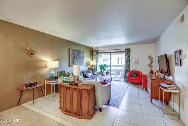 8500 E INDIAN SCHOOL Road 243, Scottsdale, AZ 85251