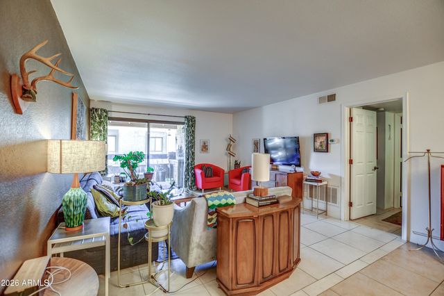 8500 E INDIAN SCHOOL Road 243, Scottsdale, AZ 85251
