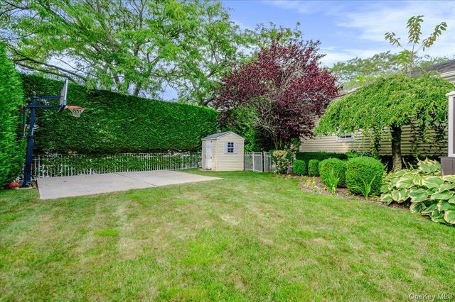 150 Harborview Drive, Massapequa, NY 11758