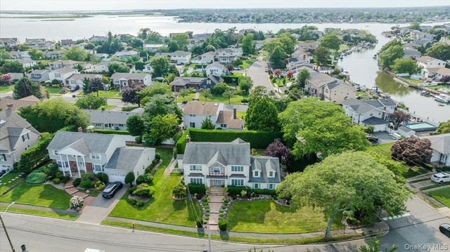 150 Harborview Drive, Massapequa, NY 11758