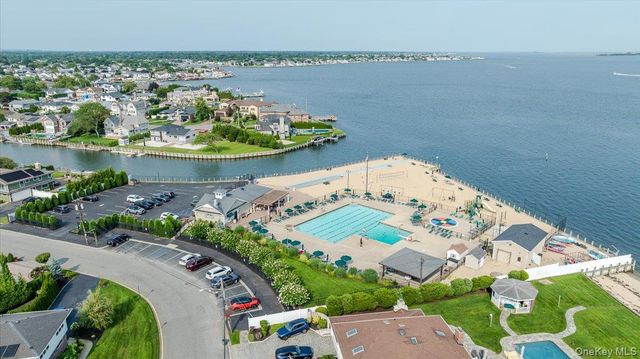 150 Harborview Drive, Massapequa, NY 11758