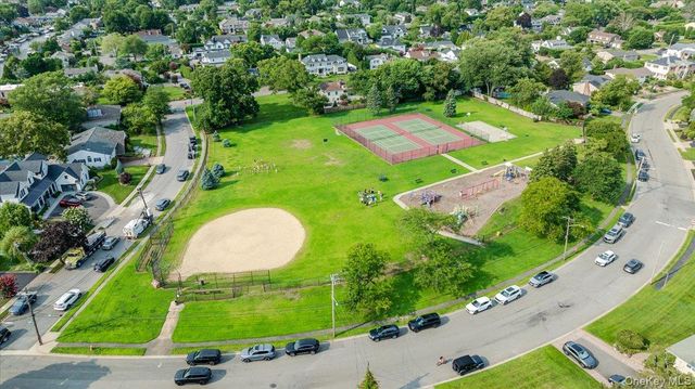 150 Harborview Drive, Massapequa, NY 11758