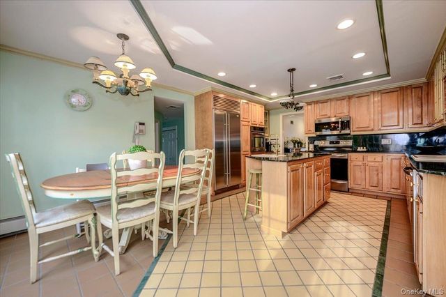 150 Harborview Drive, Massapequa, NY 11758