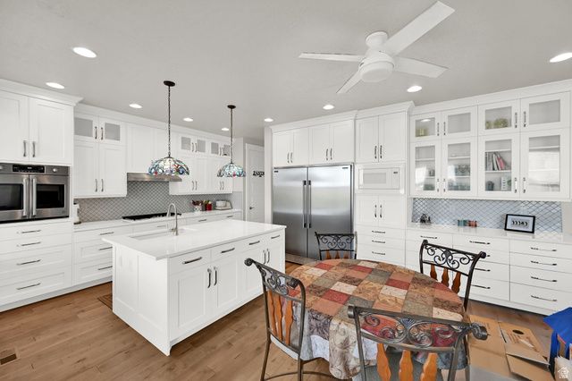 2431 N HOODED CRANE CIR, Clinton, UT 84015