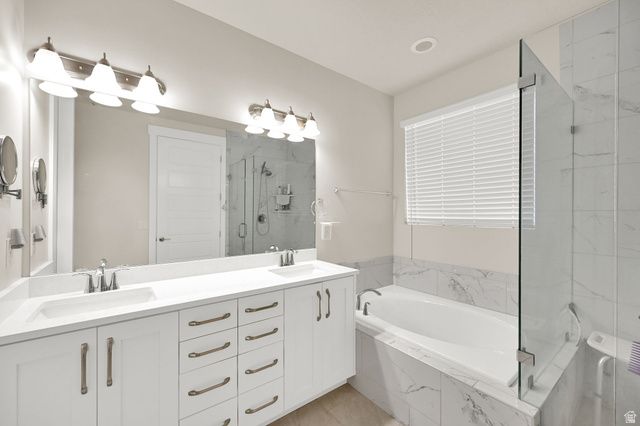 2431 N HOODED CRANE CIR, Clinton, UT 84015