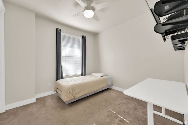 2431 N HOODED CRANE CIR, Clinton, UT 84015