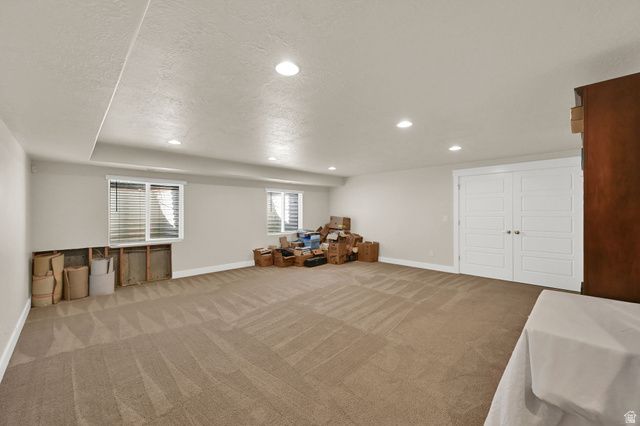 2431 N HOODED CRANE CIR, Clinton, UT 84015