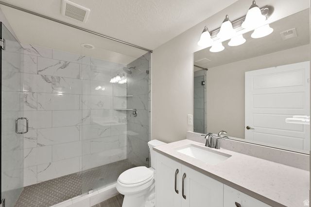 2431 N HOODED CRANE CIR, Clinton, UT 84015