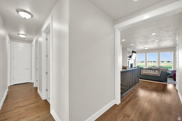 2431 N HOODED CRANE CIR, Clinton, UT 84015