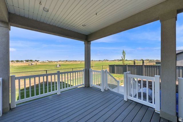 2431 N HOODED CRANE CIR, Clinton, UT 84015