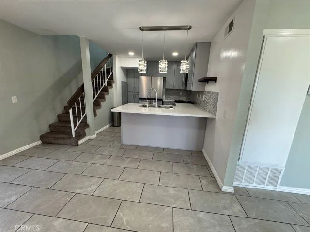 810 W Lambert, La Habra, CA 90631