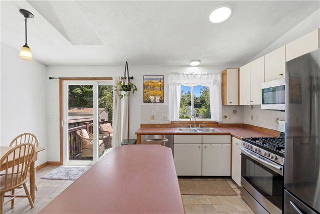 14 Oak Street, West Warwick, RI 02893
