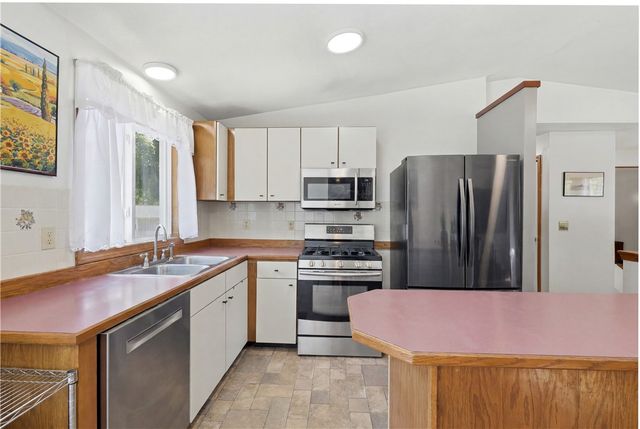 14 Oak Street, West Warwick, RI 02893
