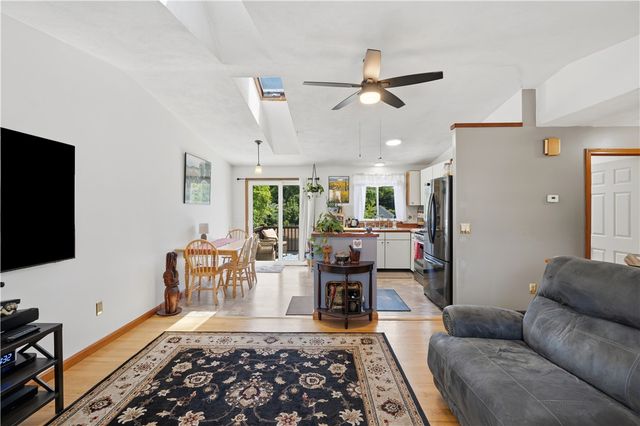 14 Oak Street, West Warwick, RI 02893