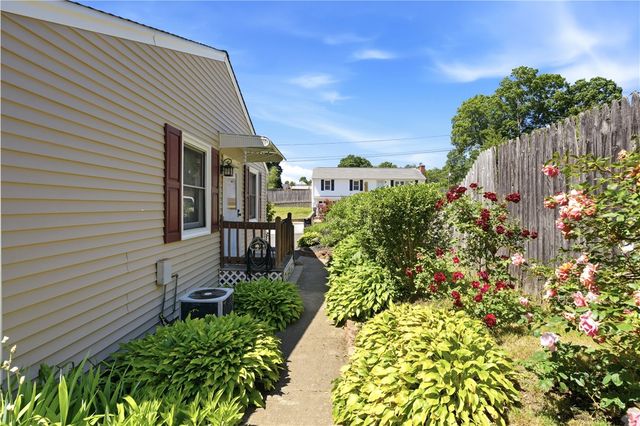 14 Oak Street, West Warwick, RI 02893