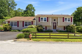 14 Oak Street, West Warwick, RI 02893