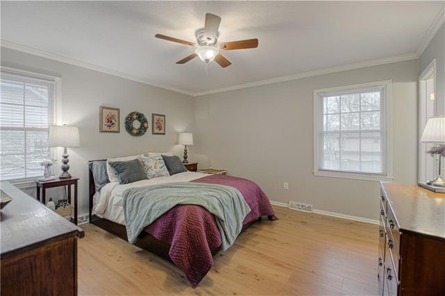 4916 S Shrank Drive, Independence, MO 64055