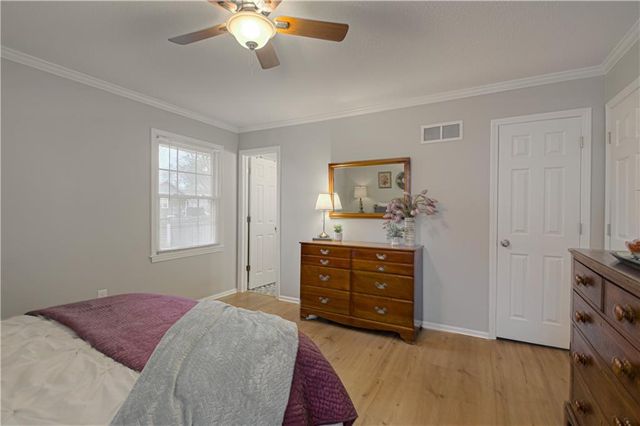 4916 S Shrank Drive, Independence, MO 64055