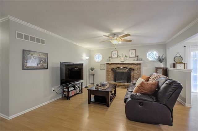 4916 S Shrank Drive, Independence, MO 64055