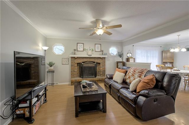 4916 S Shrank Drive, Independence, MO 64055