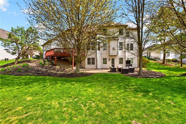 17 Royale Drive, Perinton, NY 14450