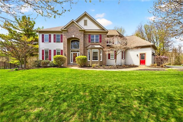 17 Royale Drive, Perinton, NY 14450