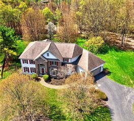 17 Royale Drive, Perinton, NY 14450