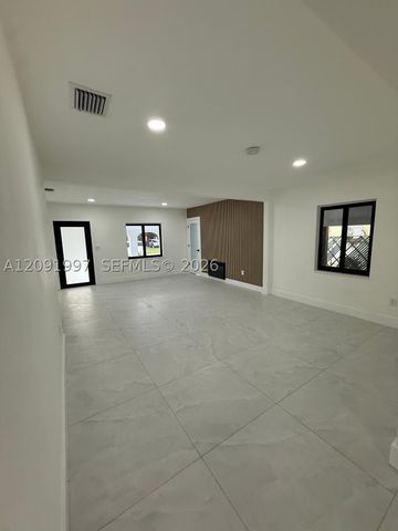 3151 NW 2nd St, Miami, FL 33125