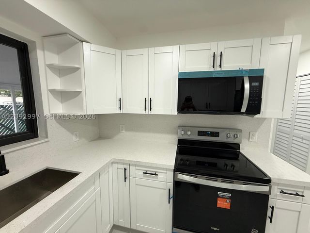 3151 NW 2nd St, Miami, FL 33125