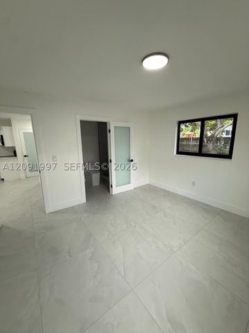 3151 NW 2nd St, Miami, FL 33125