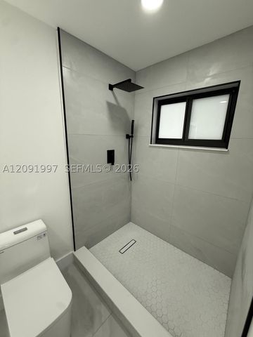 3151 NW 2nd St, Miami, FL 33125