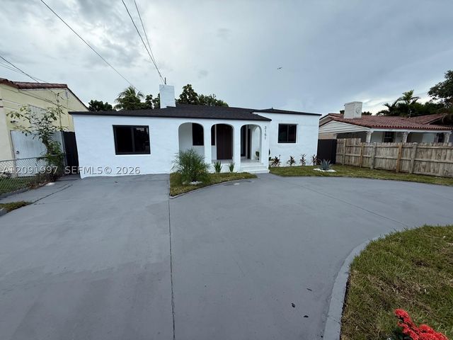 3151 NW 2nd St, Miami, FL 33125