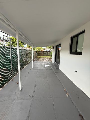 3151 NW 2nd St, Miami, FL 33125
