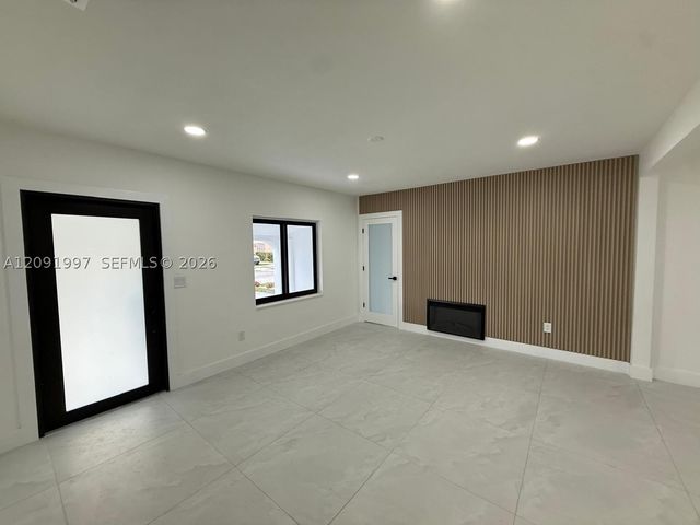 3151 NW 2nd St, Miami, FL 33125