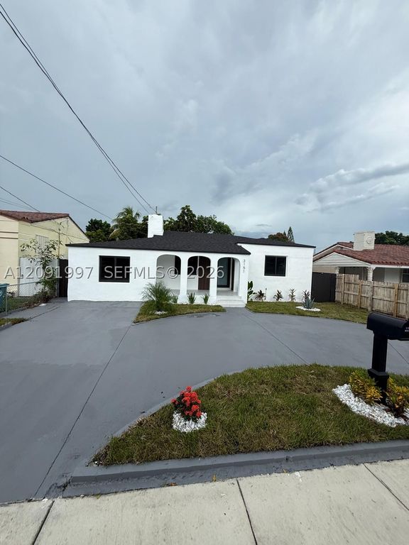 3151 NW 2nd St, Miami, FL 33125