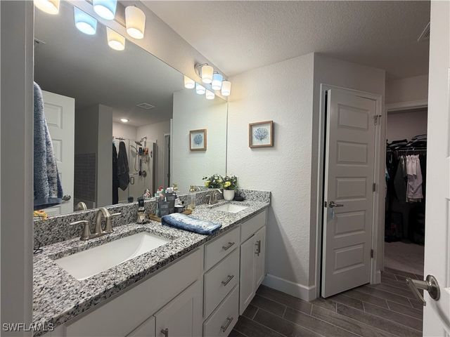 4236 NE 20th PL, Cape Coral, FL 33909